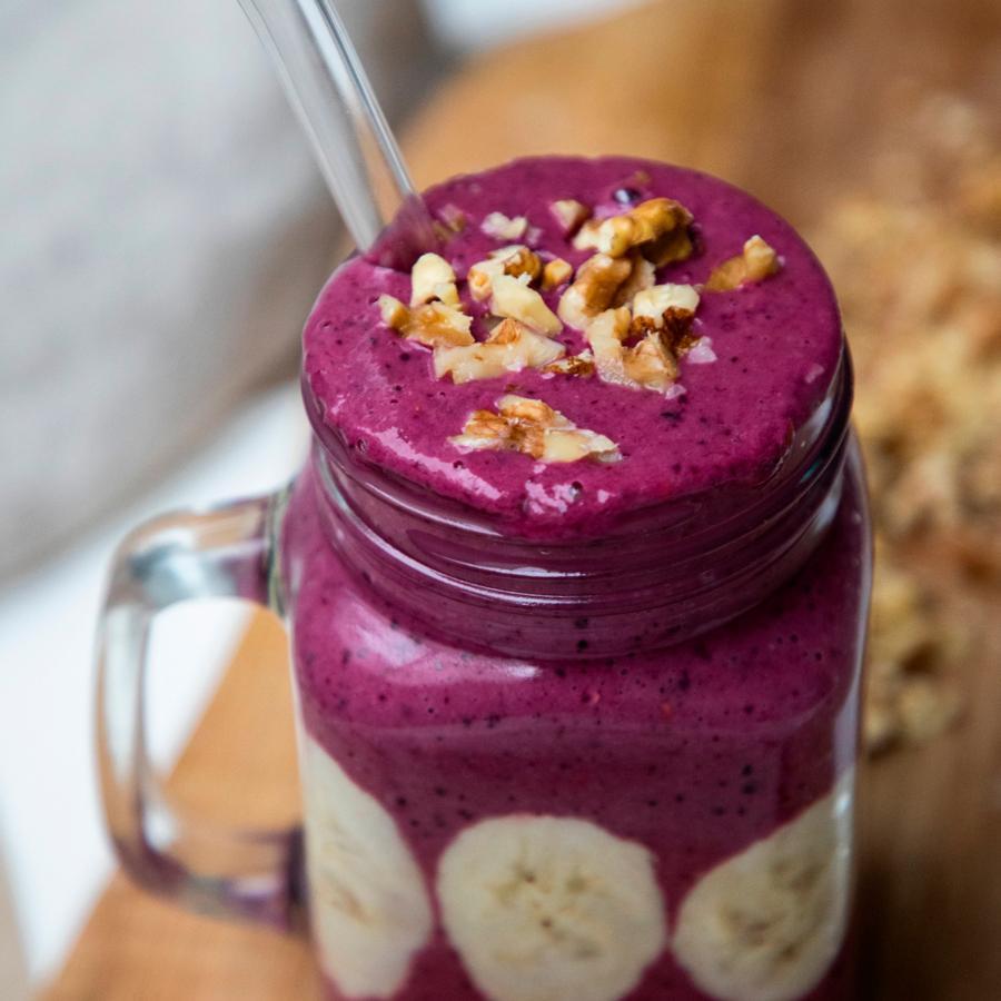 Boost Your Morning Nutrition with KIANO's Berry-Flavored Protein in Your Breakfast Smoothie